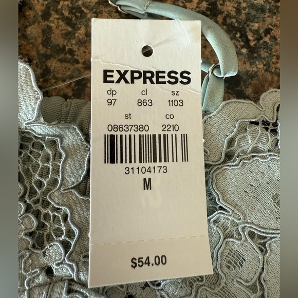 Express Women’s Mint Allover Lace Cropped Cami NWT Medium - Picture 4 of 6